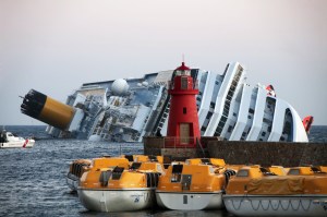 Collision_of_Costa_Concordia_27